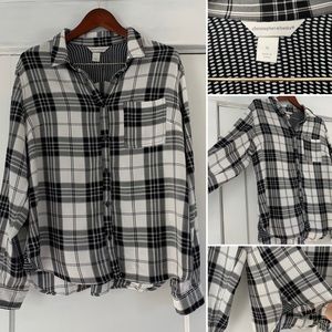 Black and white button up. XL